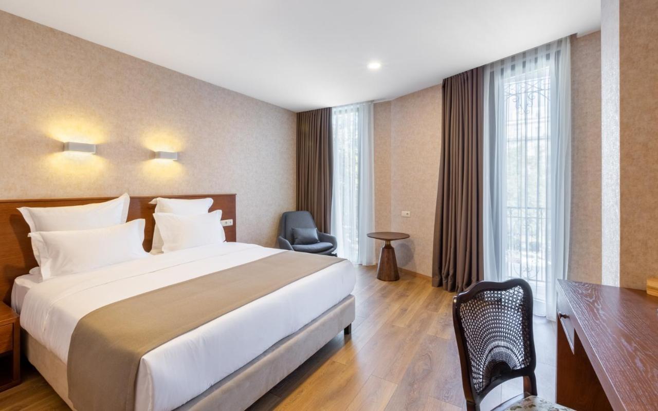 Mukhrantubani Boutique Hotel ティビリシ エクステリア 写真