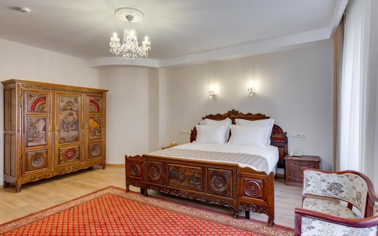 Mukhrantubani Boutique Hotel ティビリシ エクステリア 写真