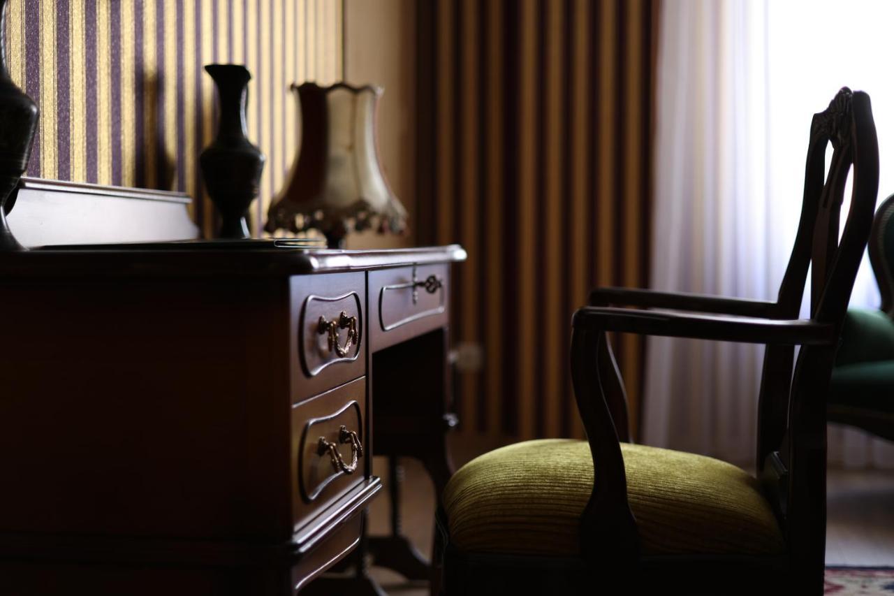 Mukhrantubani Boutique Hotel ティビリシ エクステリア 写真