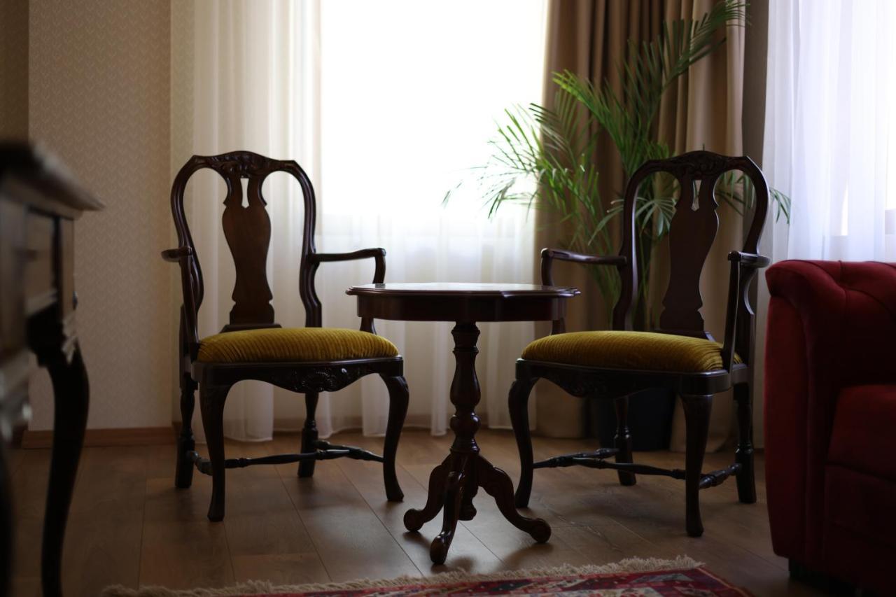 Mukhrantubani Boutique Hotel ティビリシ エクステリア 写真