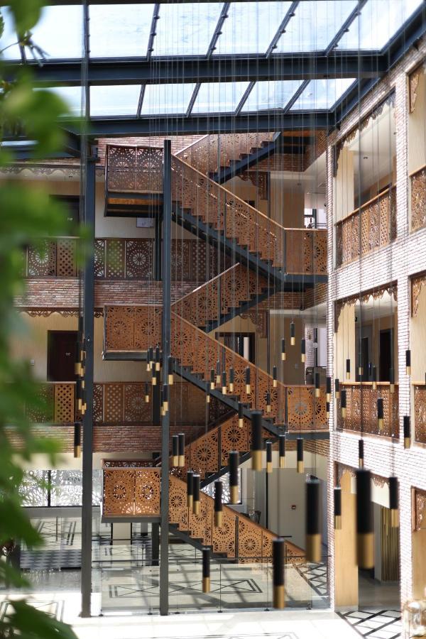 Mukhrantubani Boutique Hotel ティビリシ エクステリア 写真