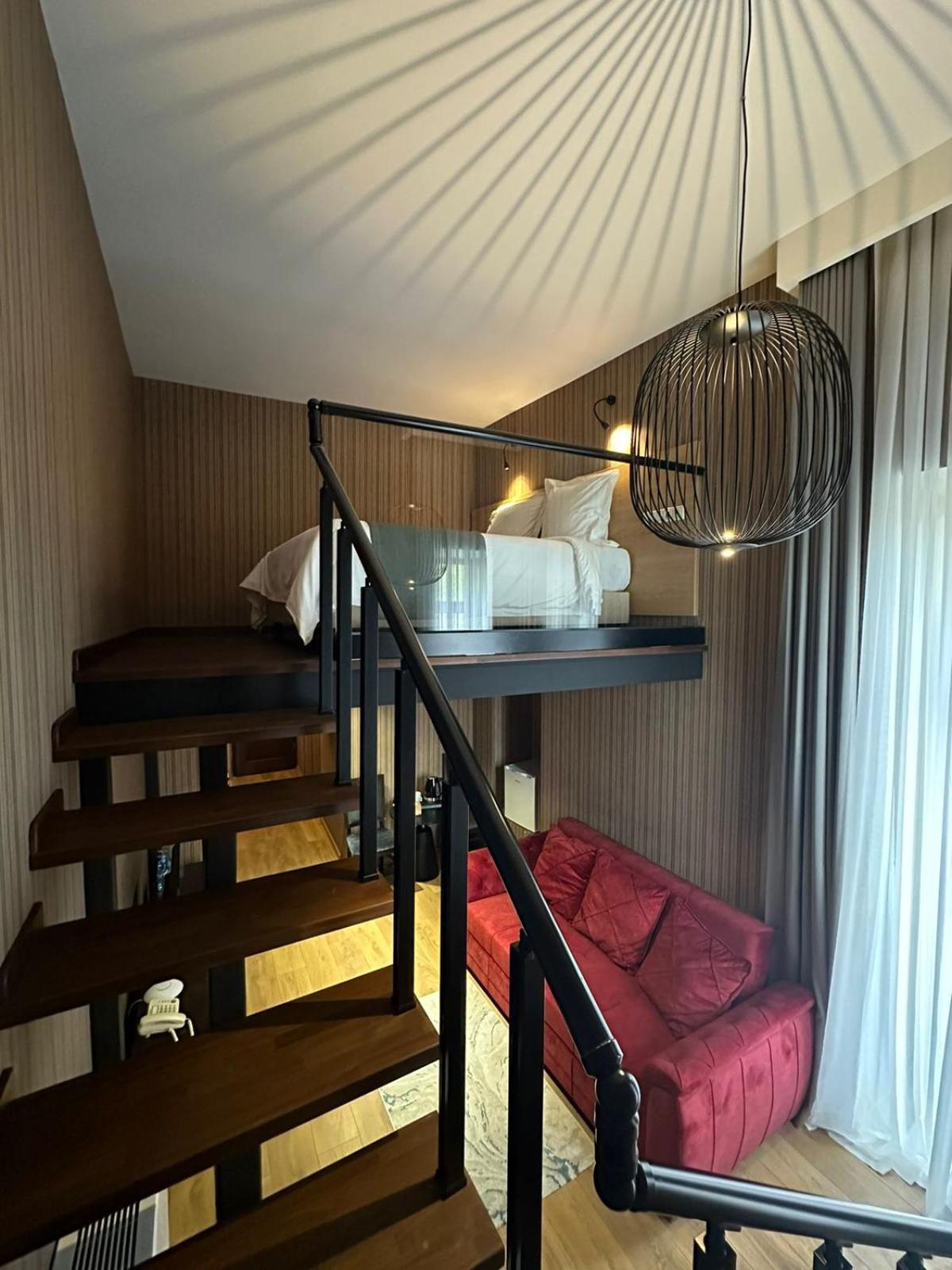 Mukhrantubani Boutique Hotel ティビリシ エクステリア 写真