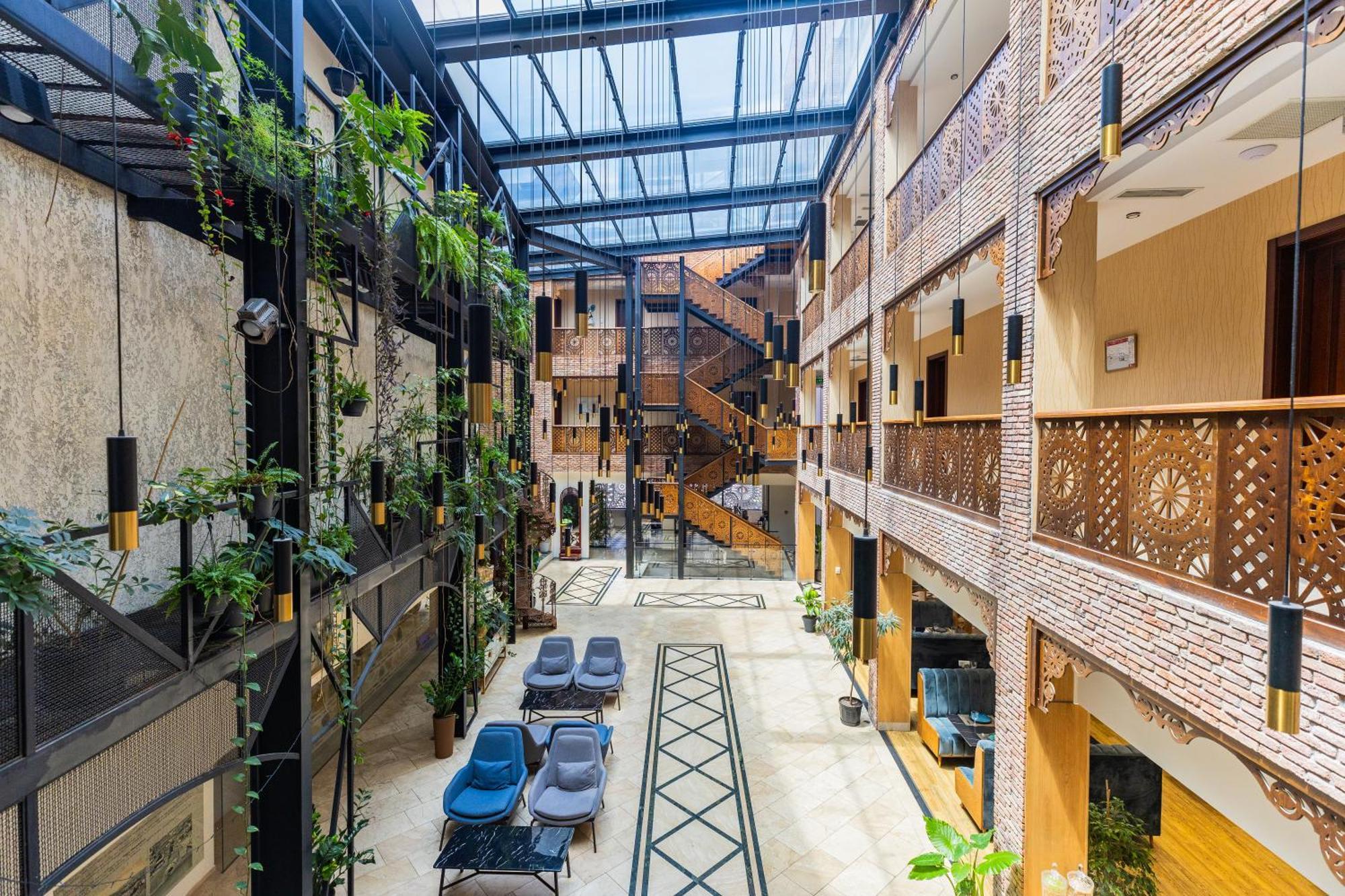 Mukhrantubani Boutique Hotel ティビリシ エクステリア 写真