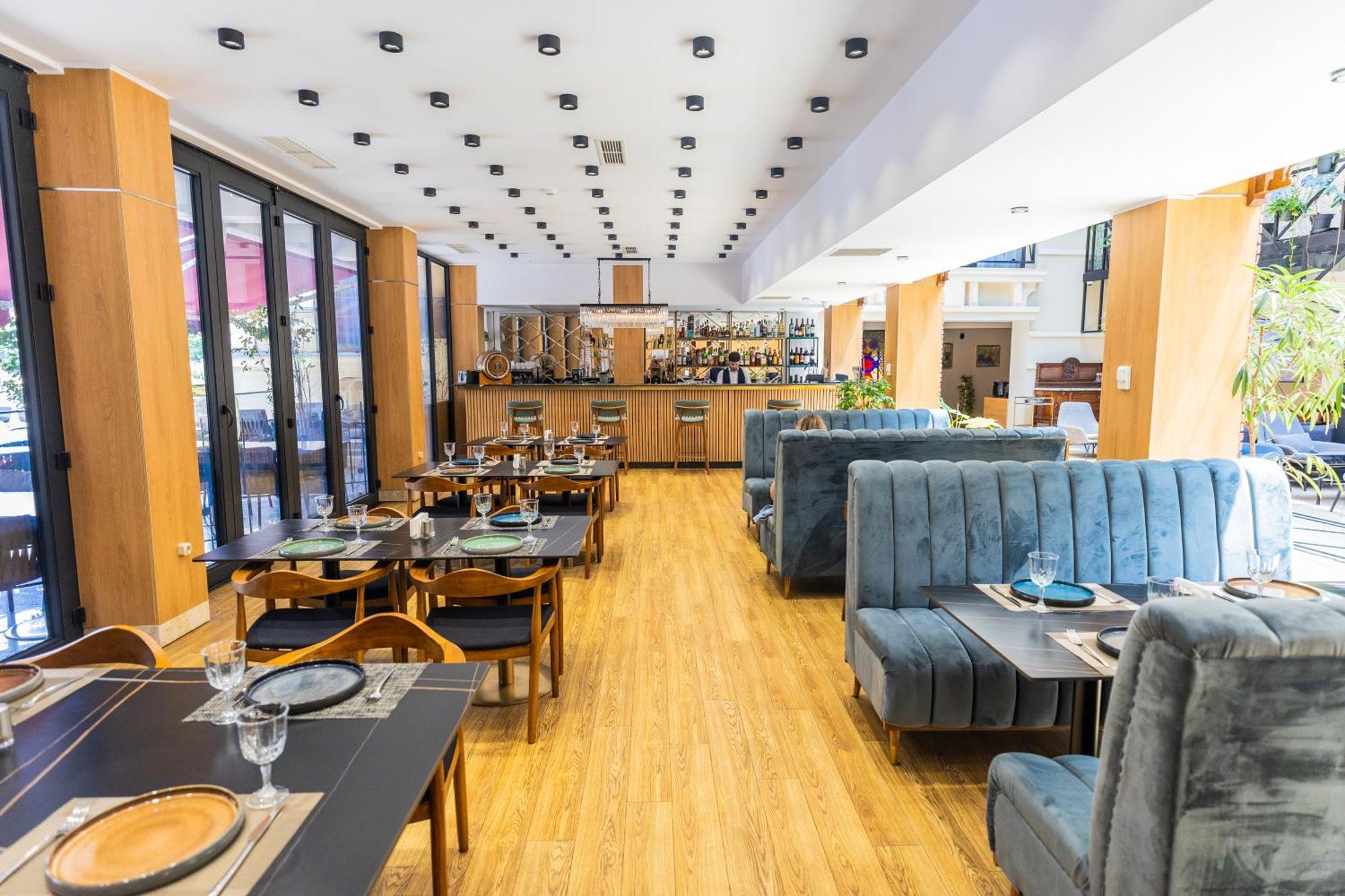 Mukhrantubani Boutique Hotel ティビリシ エクステリア 写真