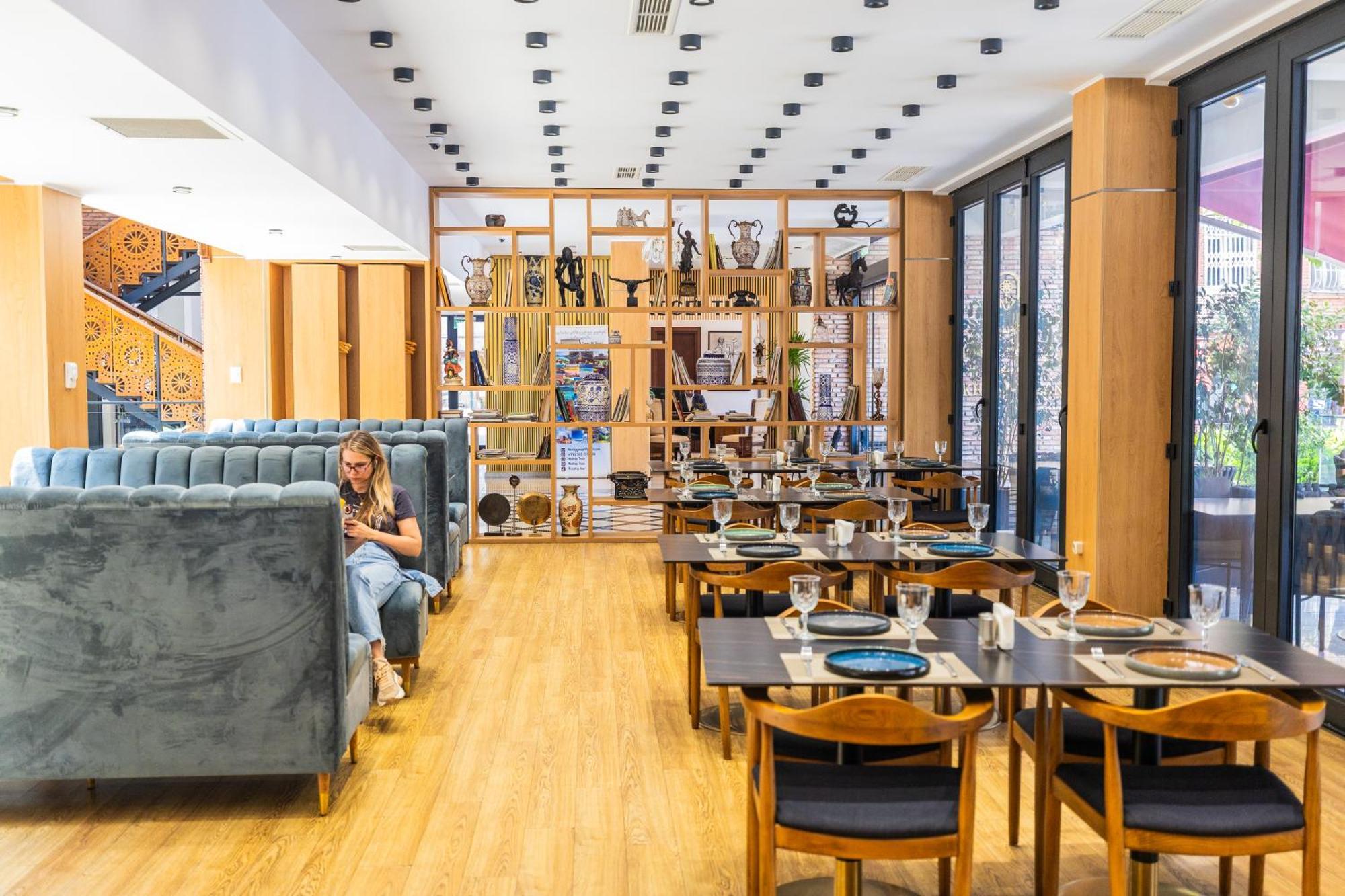 Mukhrantubani Boutique Hotel ティビリシ エクステリア 写真